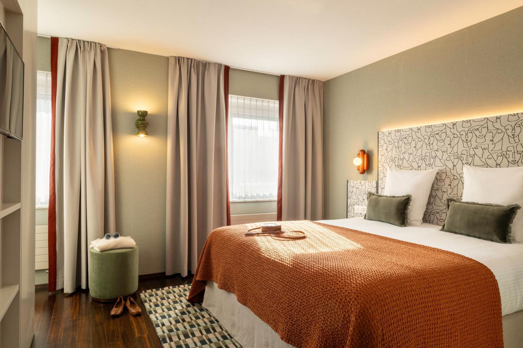 D - - Fully Renovated 2025 Hotel