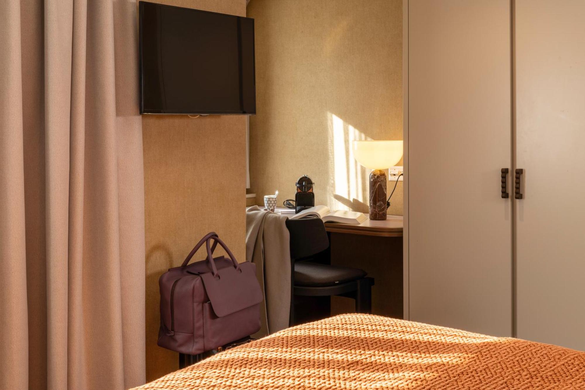D - - Fully Renovated 2025 Hotel 4*